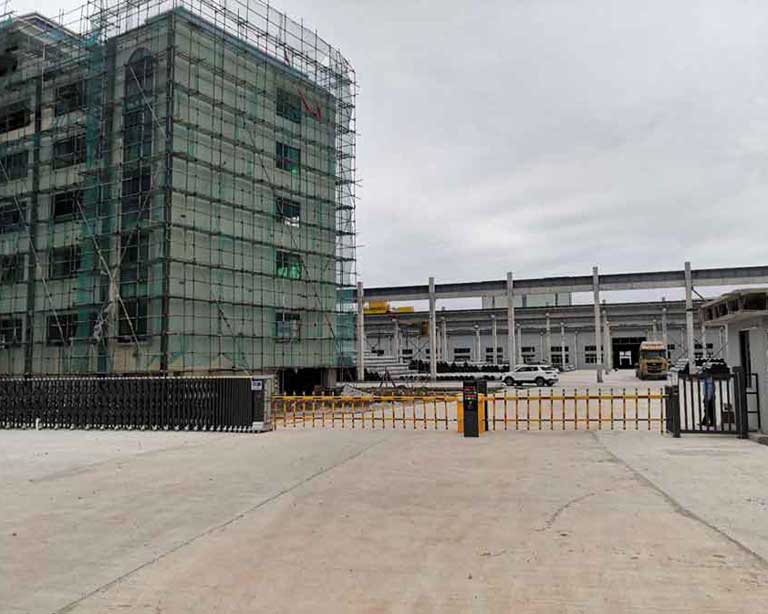 廣東省肇慶市四會市華譽聯合管樁建材有限公司+小精靈+柵欄道閘