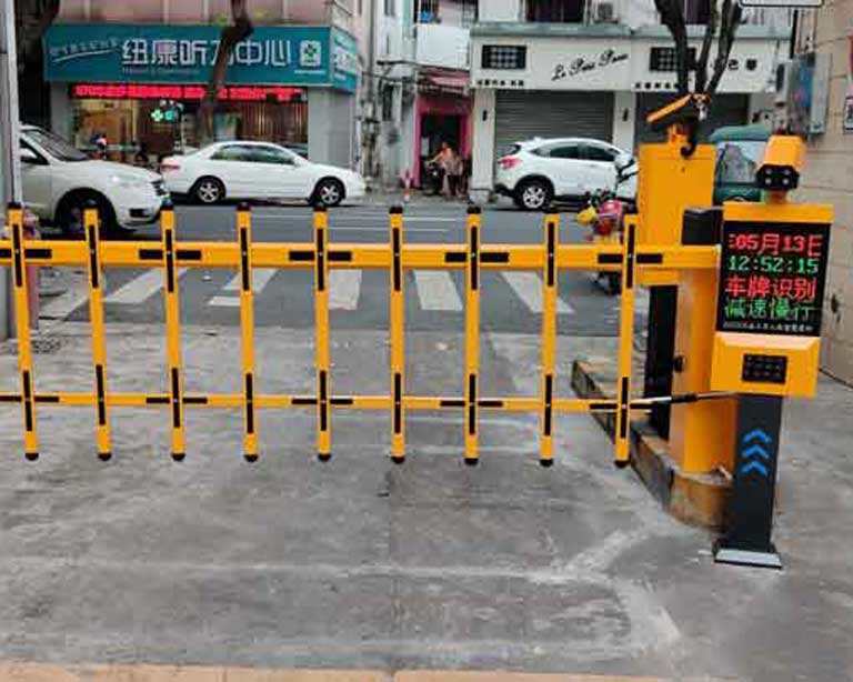廣東佛山順德大良街道辦事處文秀居委會小區(qū)+ist11車牌識別+單層柵欄道閘